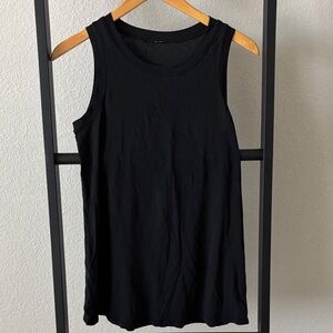Lululemon muscle swing tank
